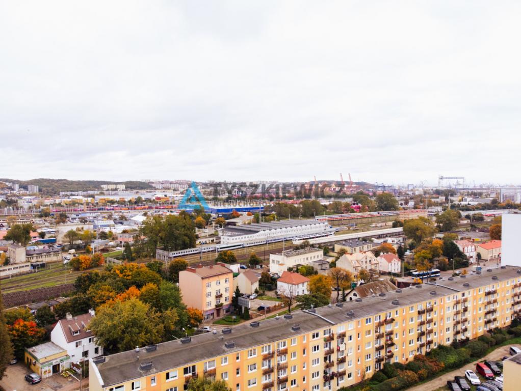 Przestronne mieszkanie z ogródkiem blisko SKM - zdjęcie 16
