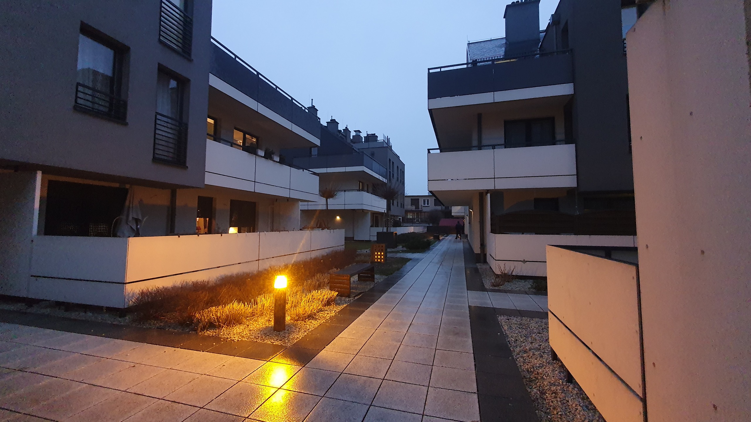 Wrocław, Muchobór Wielki, ul. Postępowa, nowe, zamykane osiedle, - zdjęcie 2