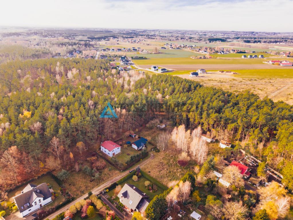 Działka blisko jeziora w spokojnym sąsiedztwie. - zdjęcie 29