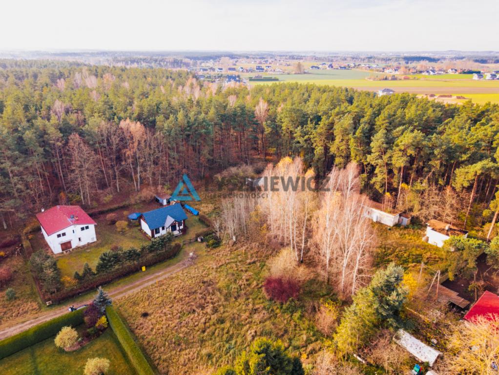 Działka blisko jeziora w spokojnym sąsiedztwie. - zdjęcie 17