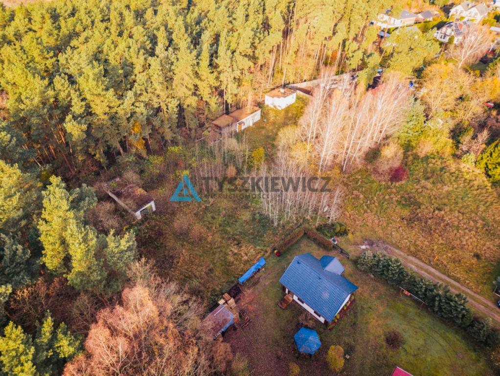 Działka blisko jeziora w spokojnym sąsiedztwie. - zdjęcie 26
