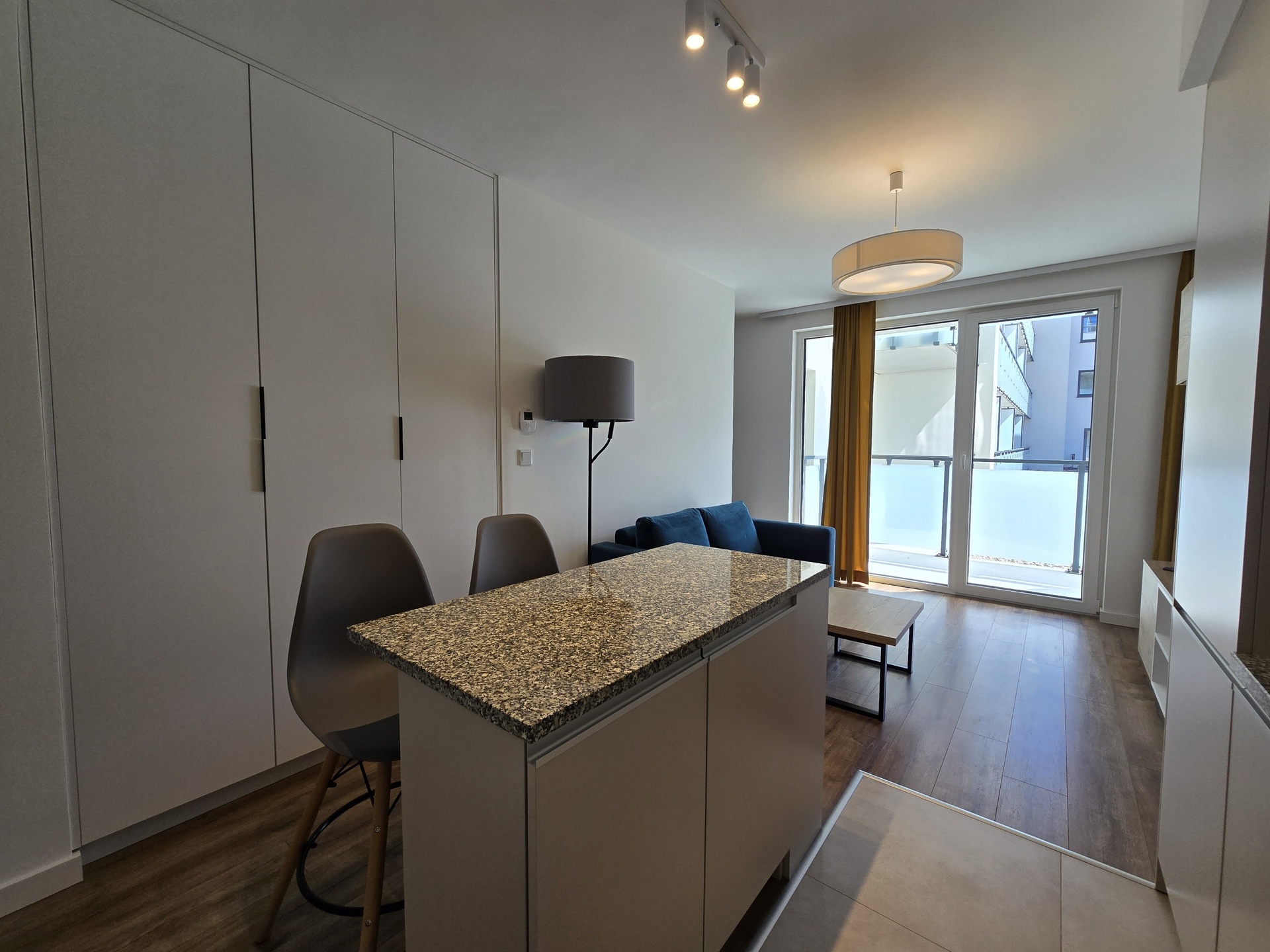 BEZ PROWIZJI - os. Paderewskiego, 2 pokoje, niski blok z windą, klimatyzacja! - zdjęcie 3