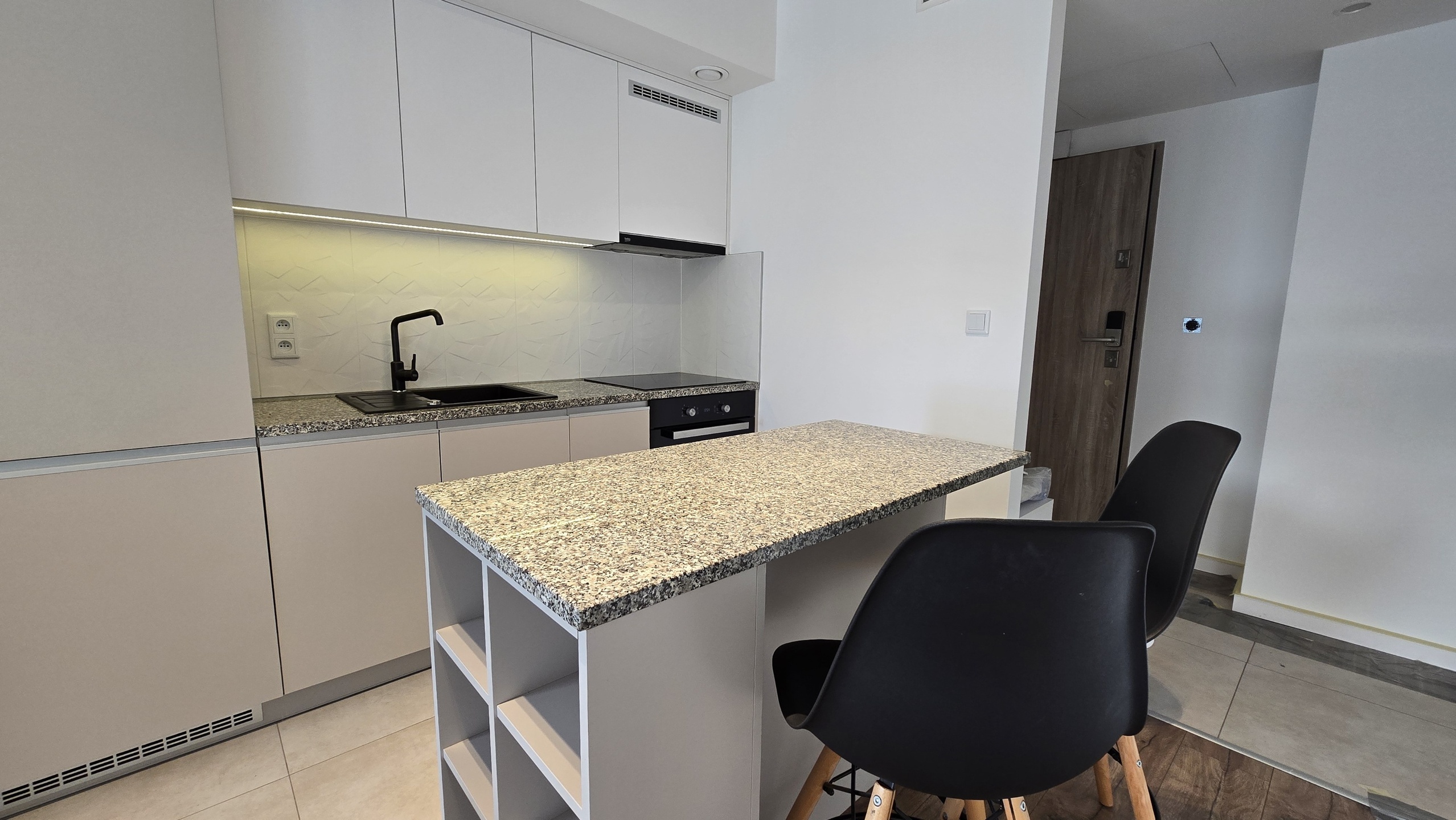 BEZ PROWIZJI - os. Paderewskiego, 2 pokoje, niski blok z windą, klimatyzacja! - zdjęcie 6