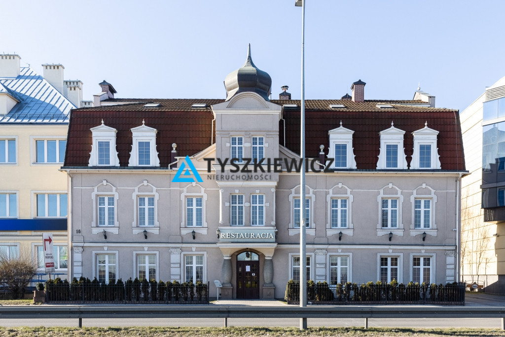 Dochodowy hotel z pełnym wyposażeniem w Rumi. - zdjęcie 1