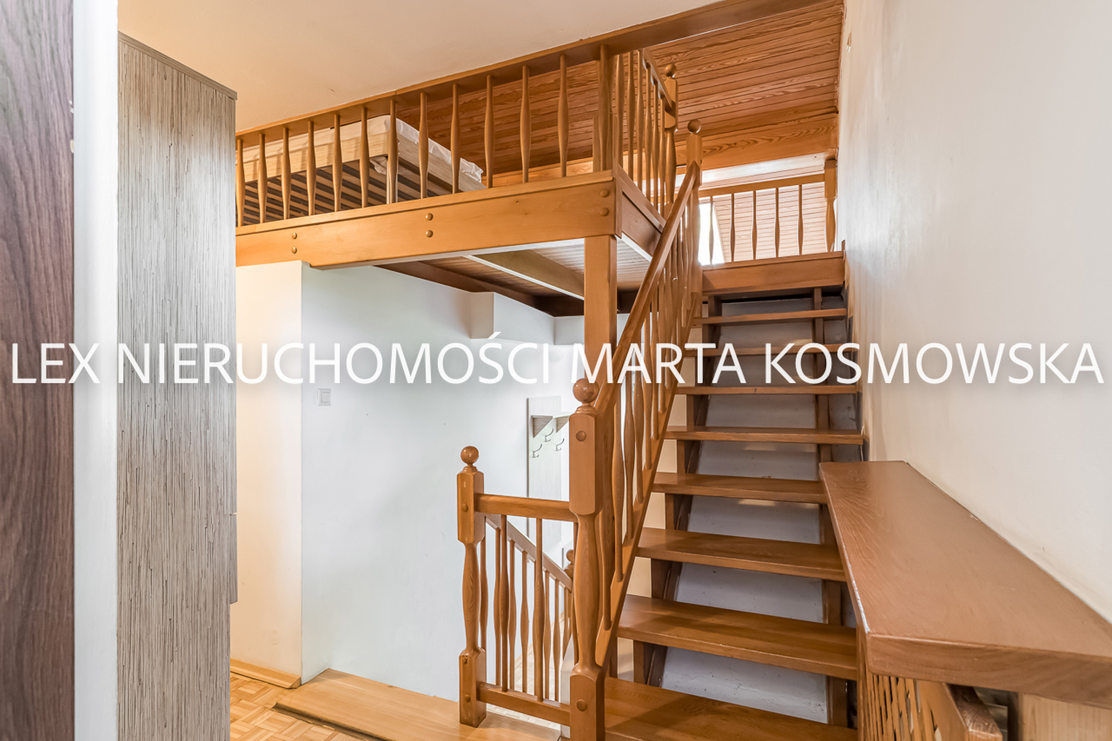Raszyn Dom wolnostojacy o pow. ok. 320 m , działka 416m , parking na ok. 10 samochodów - zdjęcie 8