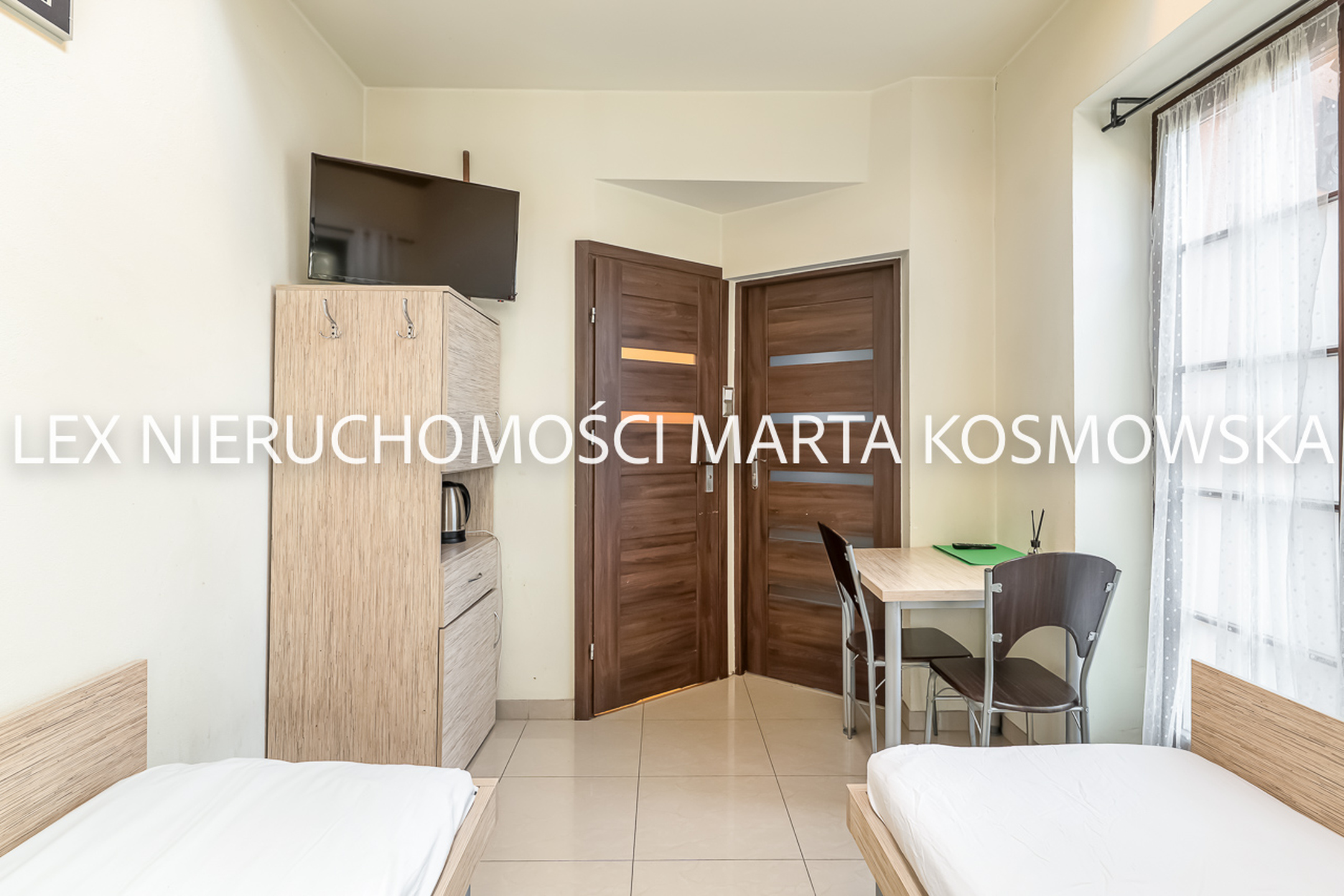 Raszyn Dom wolnostojacy o pow. ok. 320 m , działka 416m , parking na ok. 10 samochodów - zdjęcie 2