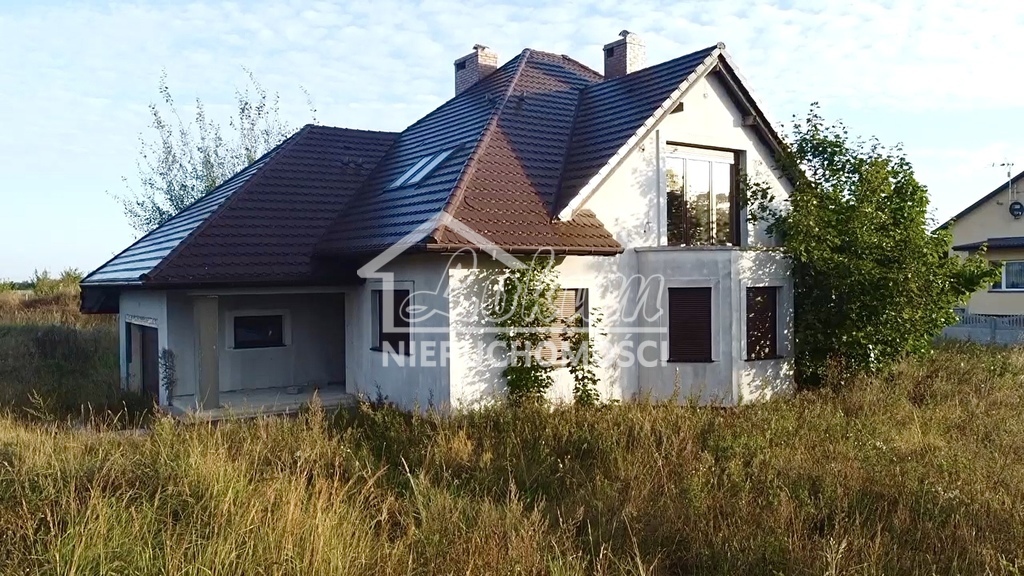 Dom 382,3&nbsp;m², Parsów - zdjęcie 1