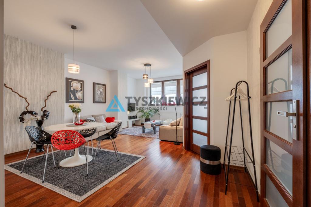 Wyjątkowy 2 pokojowy apartament w Sea Towers! - zdjęcie 18