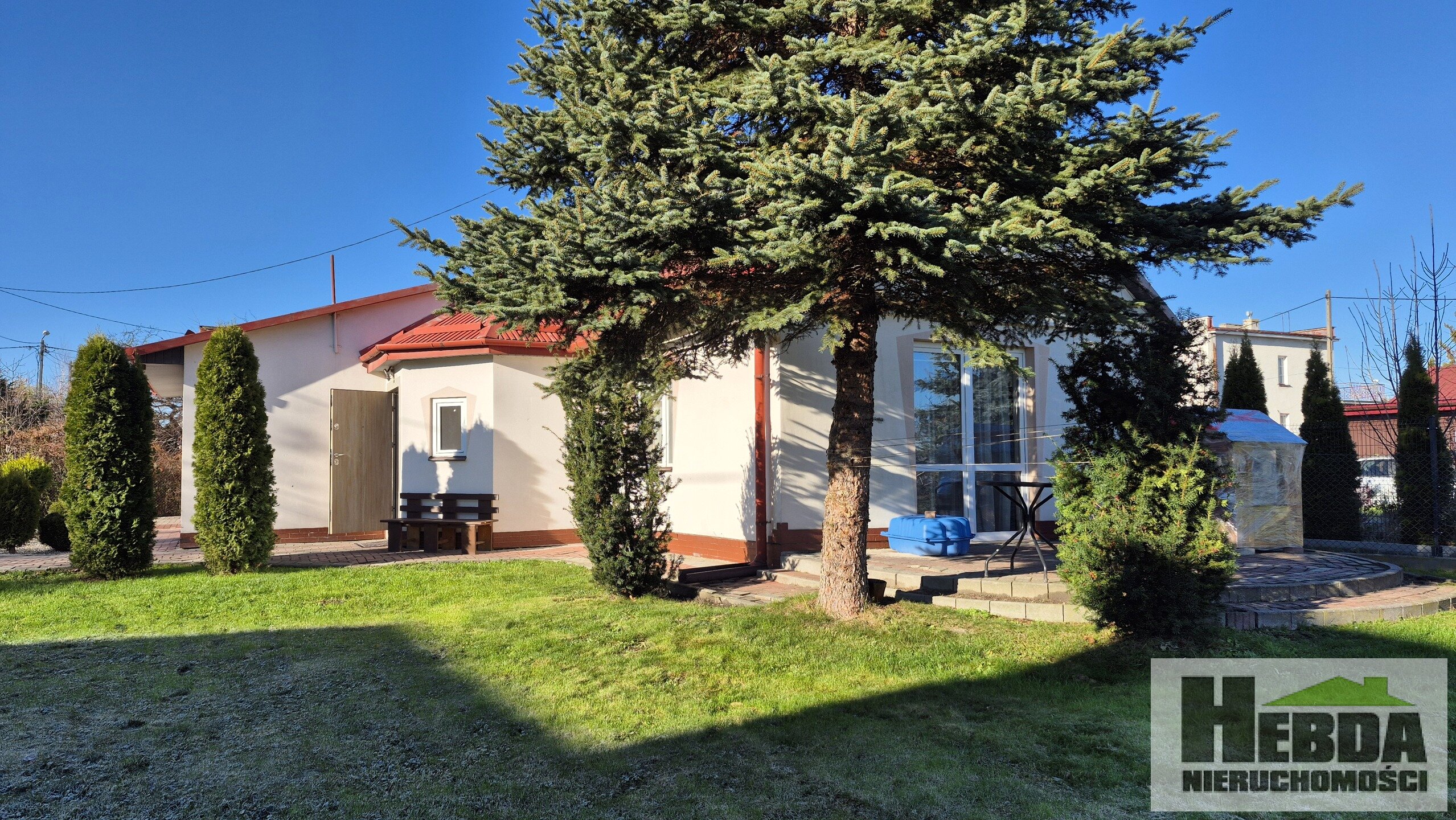 Tarnów, ul.Nowodąbrowska , parterowy dom, drewniano- murowany, 90 m2 2 minuty od Galerii Gemini - zdjęcie 1