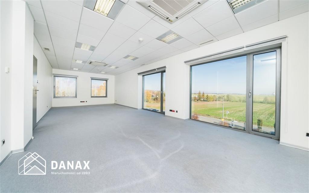 Lokal biurowy do wynajęcia, 210 m², Morawica - zdjęcie 2