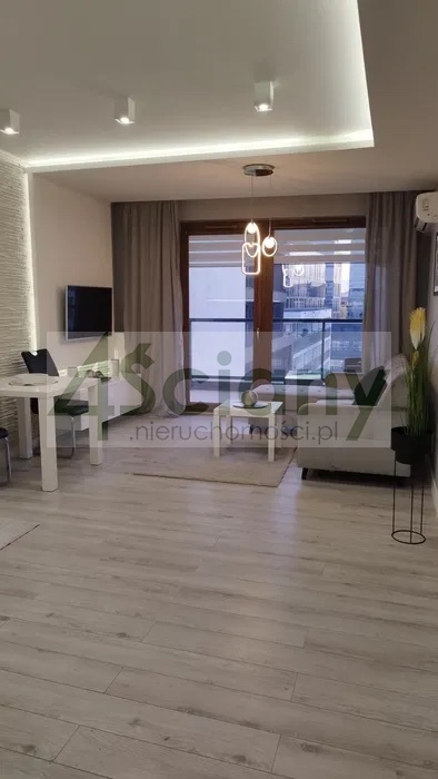 Mieszkanie 44 m², Warszawa, Śródmieście, Grzybowska - zdjęcie 2