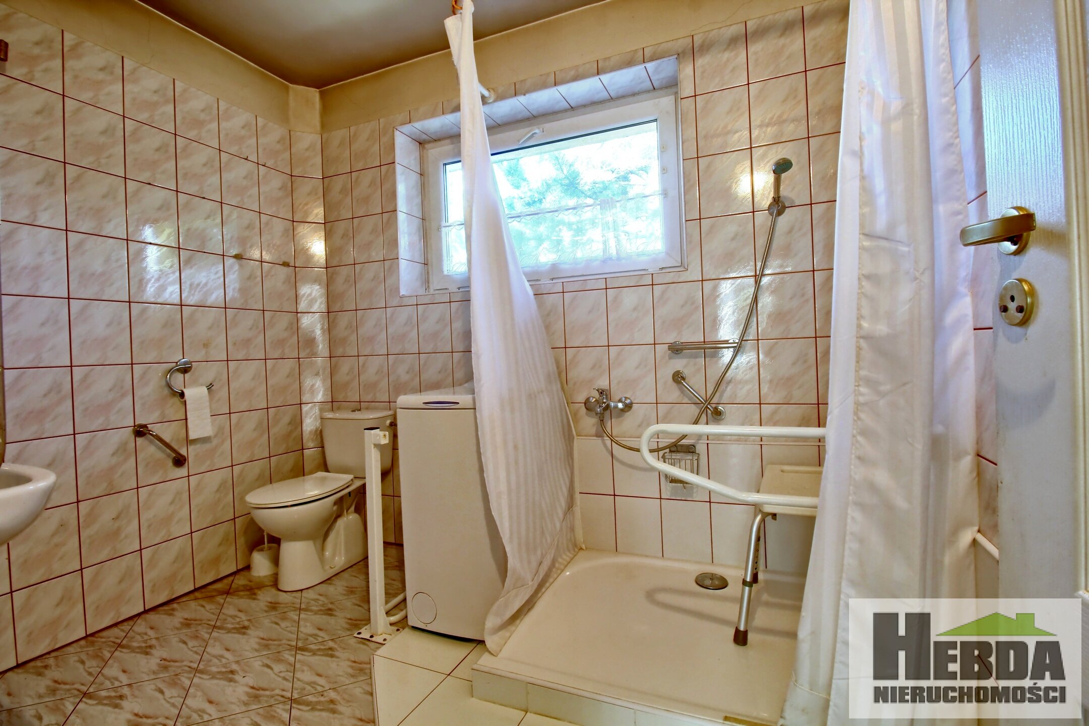 Na sprzedaż dom wolnostojący !!! Góra Sw. Marcina !!! Tarnów - zdjęcie 9