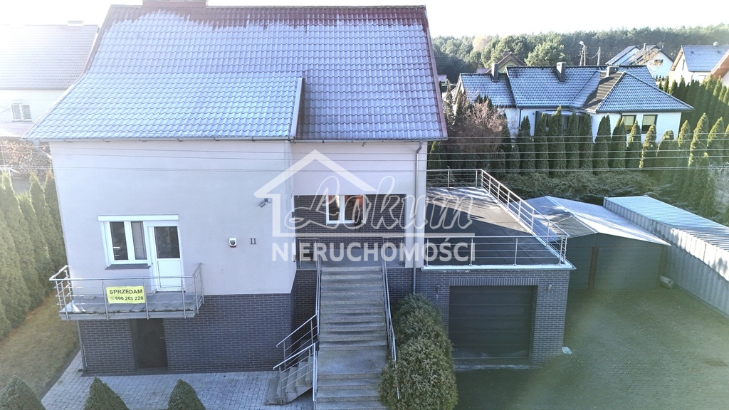 Dom 261&nbsp;m², Bierzwnik, Kwiatowa - zdjęcie 1