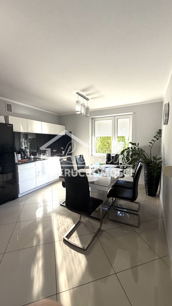 Dom 261&nbsp;m², Bierzwnik, Kwiatowa - zdjęcie 3