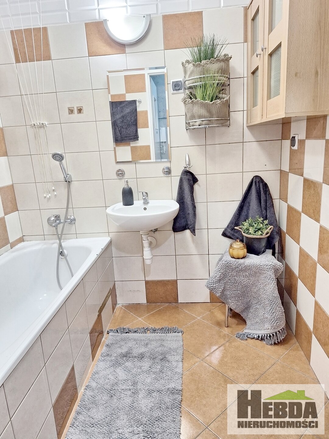 Atrakcyjne mieszkanie na sprzedaż w ścisłym centrum Tarnowa !!! - zdjęcie 4