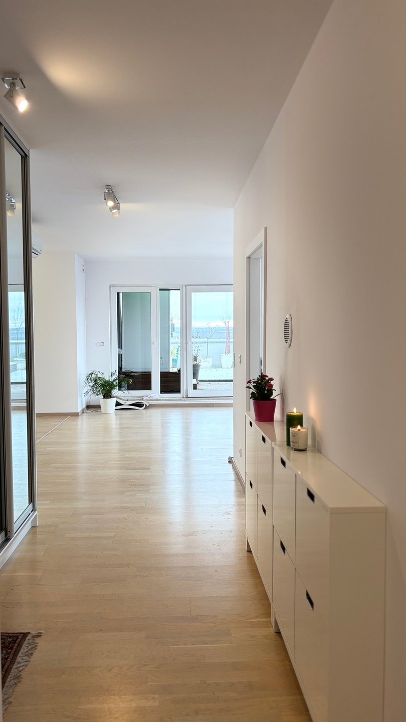 Niepowtarzalny lux apartament z ogromnym 100 m2 tarasem, 4 pok 136m2, 2 łazienki, 2 garaże Osiedle strzeżone. - zdjęcie 12