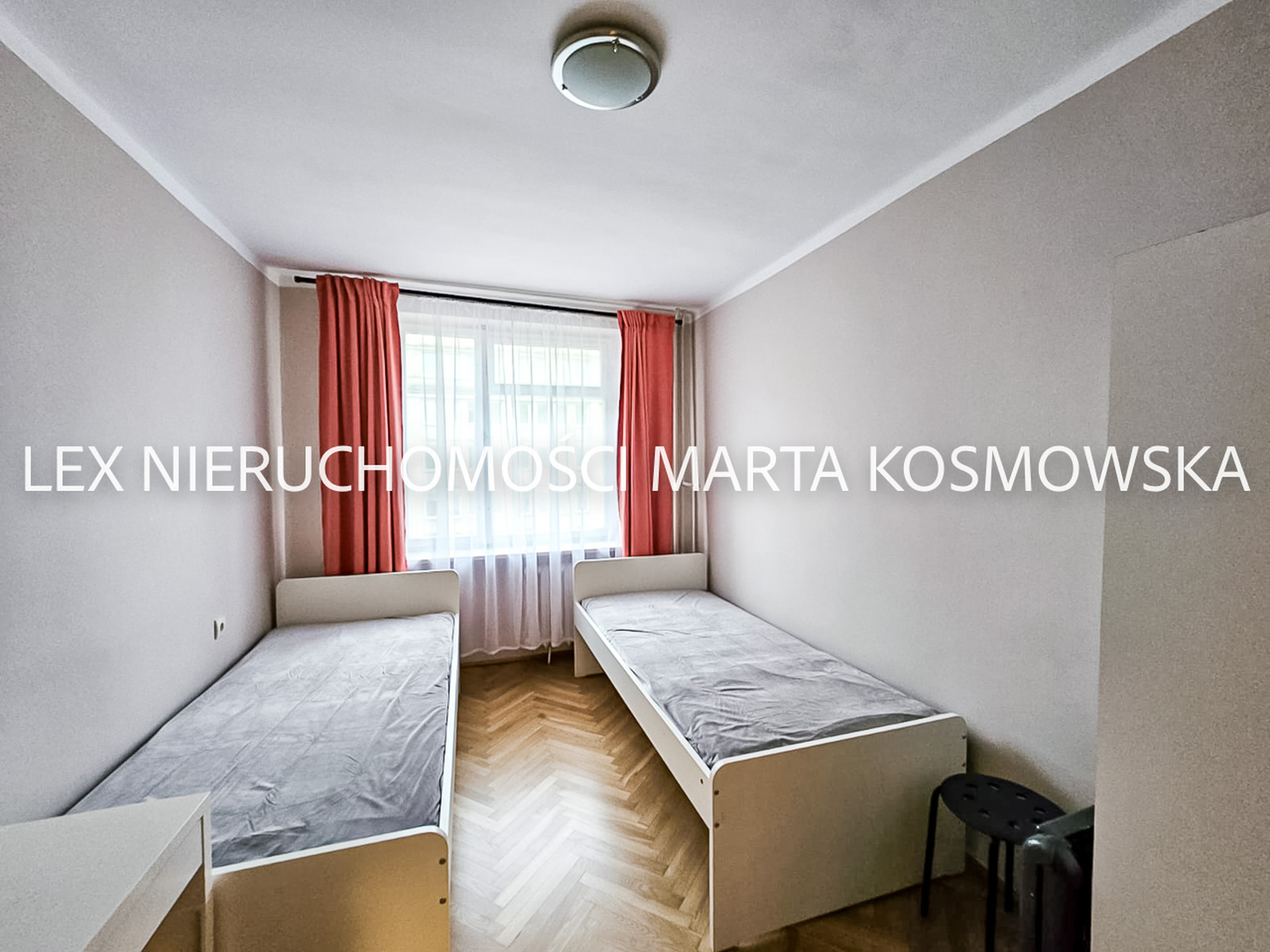 Śródmieście ul. Krucza, 3 pok. 63m , rozkładowe: pokoje i kuchnia osobno, piwnica 9 m - zdjęcie 13