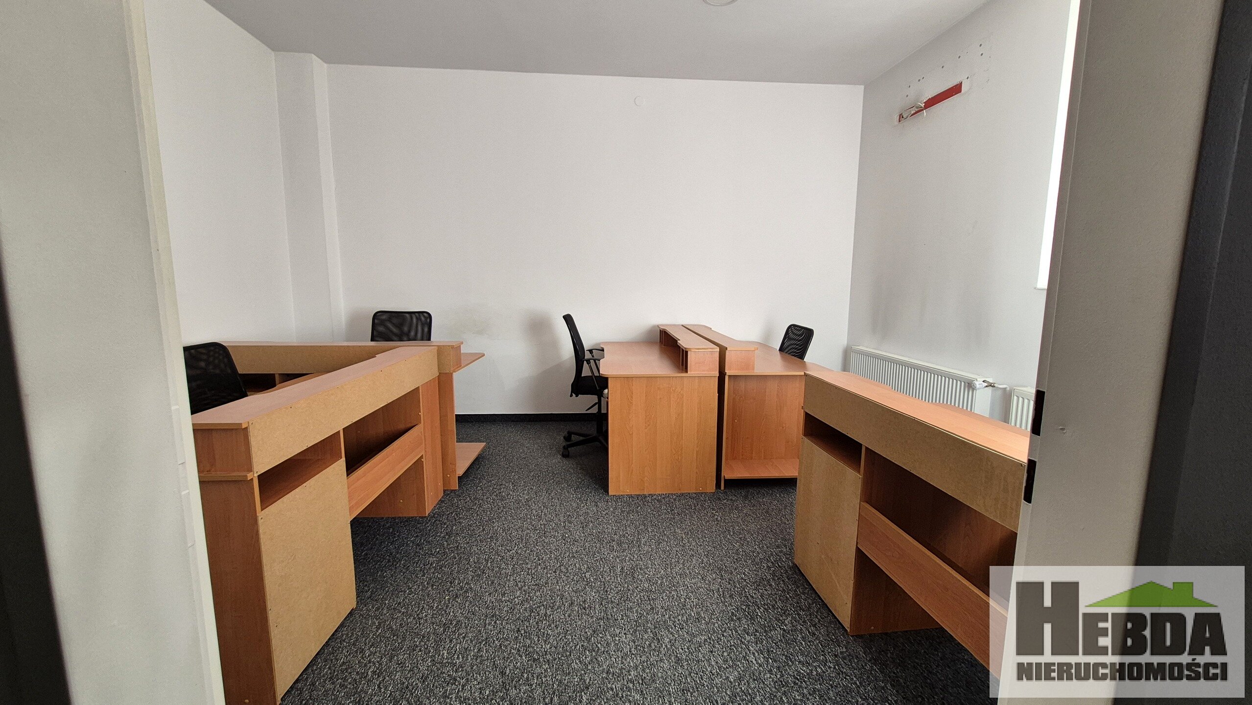 Tarnów, ul.Narutowicza, lokal usługowy 70 m2 + 70 m2 , pod warsztat , usługi kosmetyczne, szkołę ! - zdjęcie 4