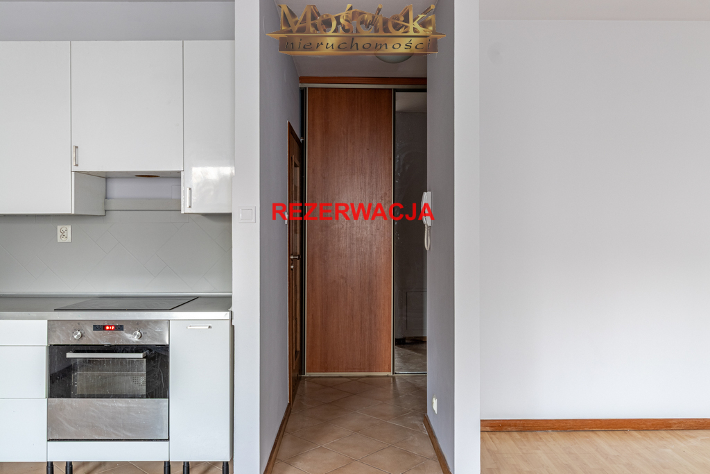 Sprzedam atrakcyjna kawalerka przy metrze Ursynów - zdjęcie 9