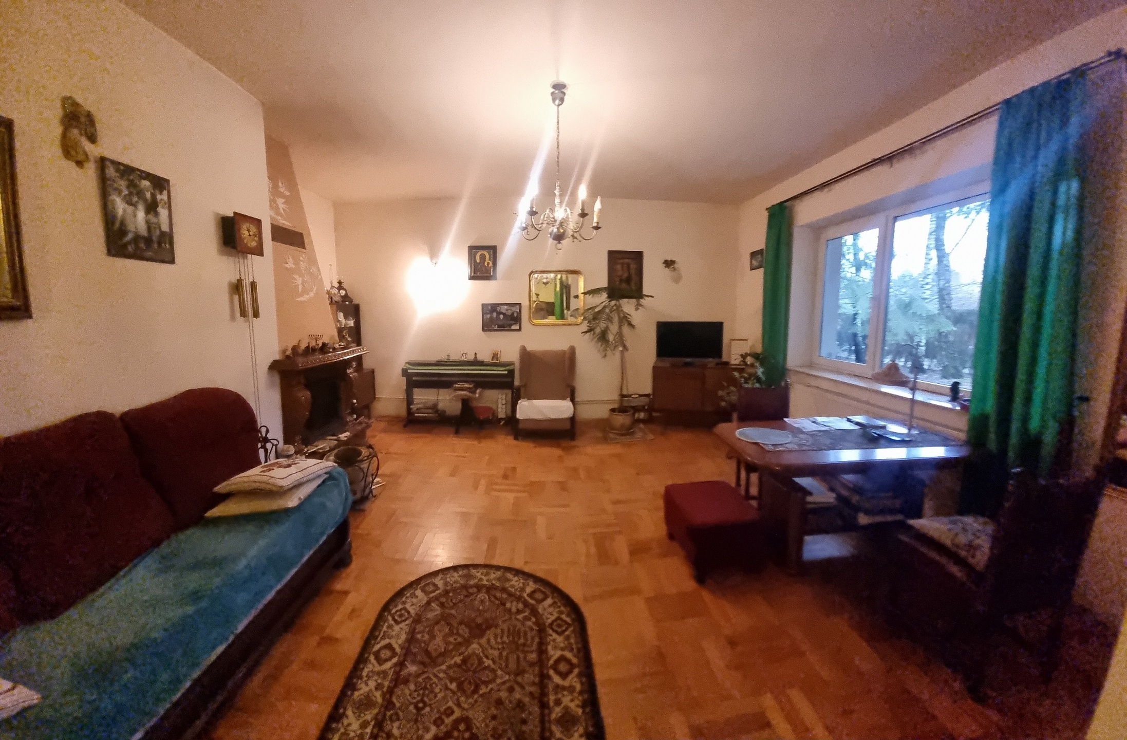 Dom wolnostojący z garażem i dużym ogrodem - zdjęcie 4