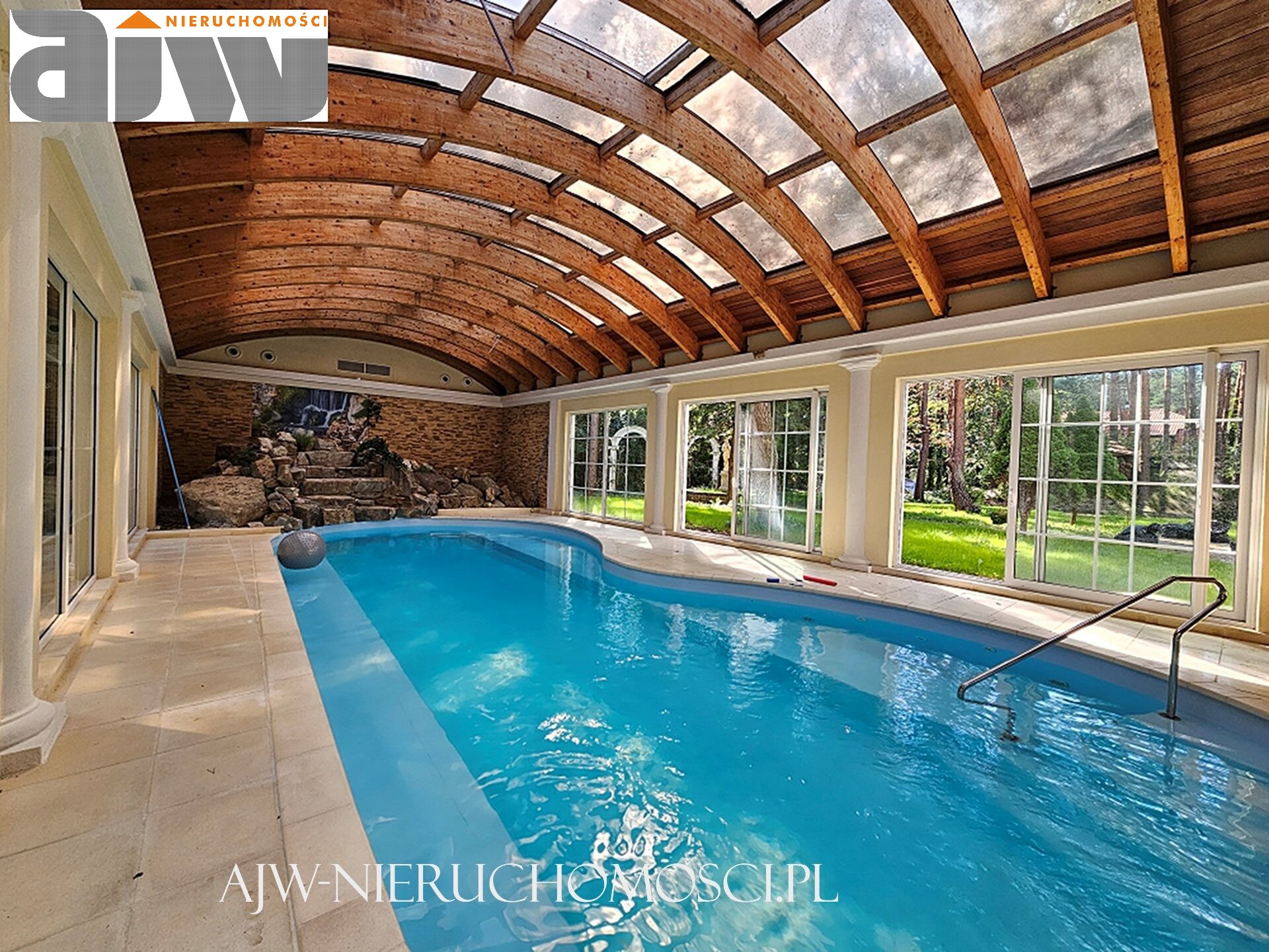 Rezydencja z basenem Izabelin C duża działka - zdjęcie 16