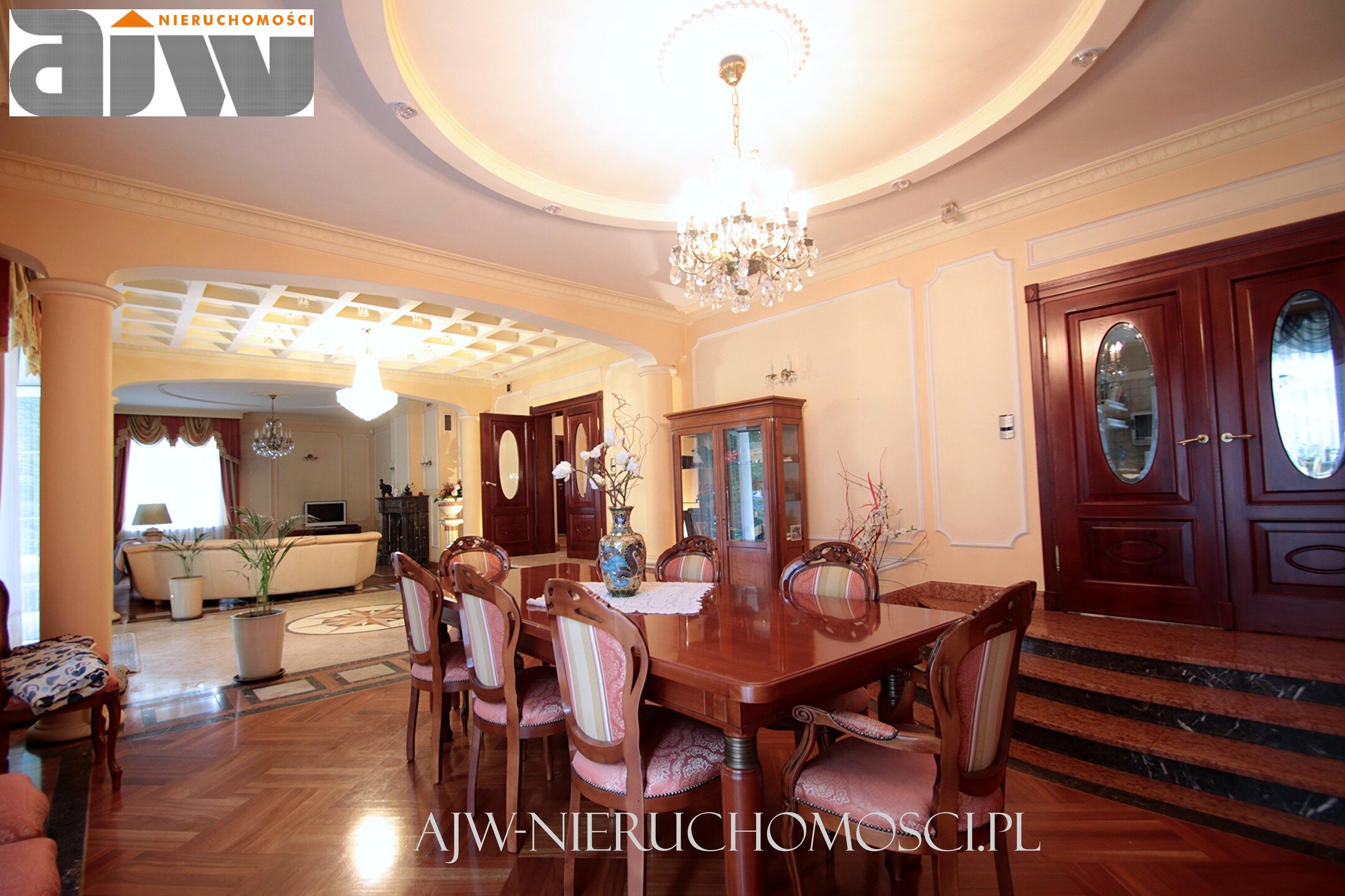 Rezydencja z basenem Izabelin C duża działka - zdjęcie 5