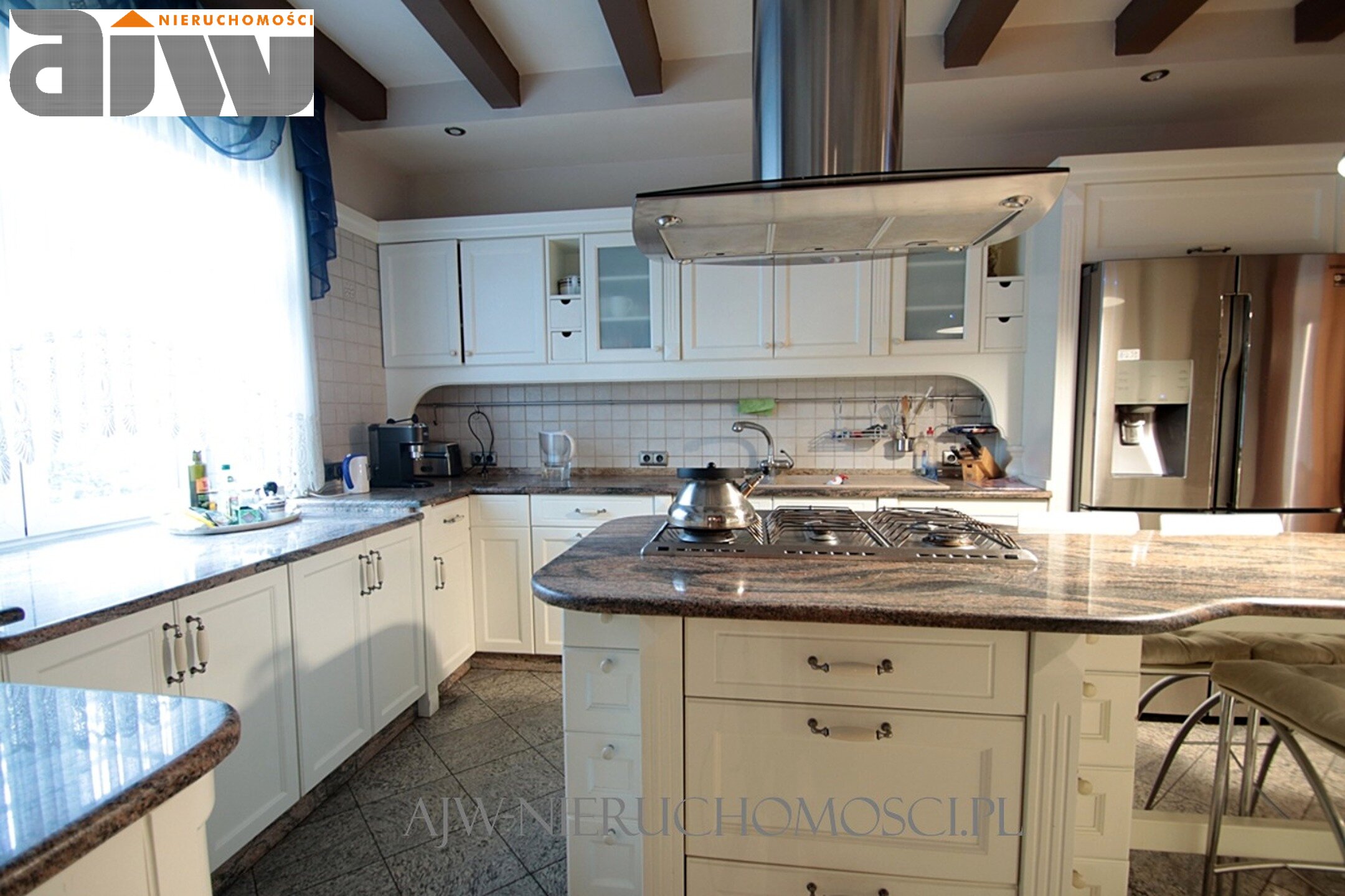 Rezydencja z basenem Izabelin C duża działka - zdjęcie 6