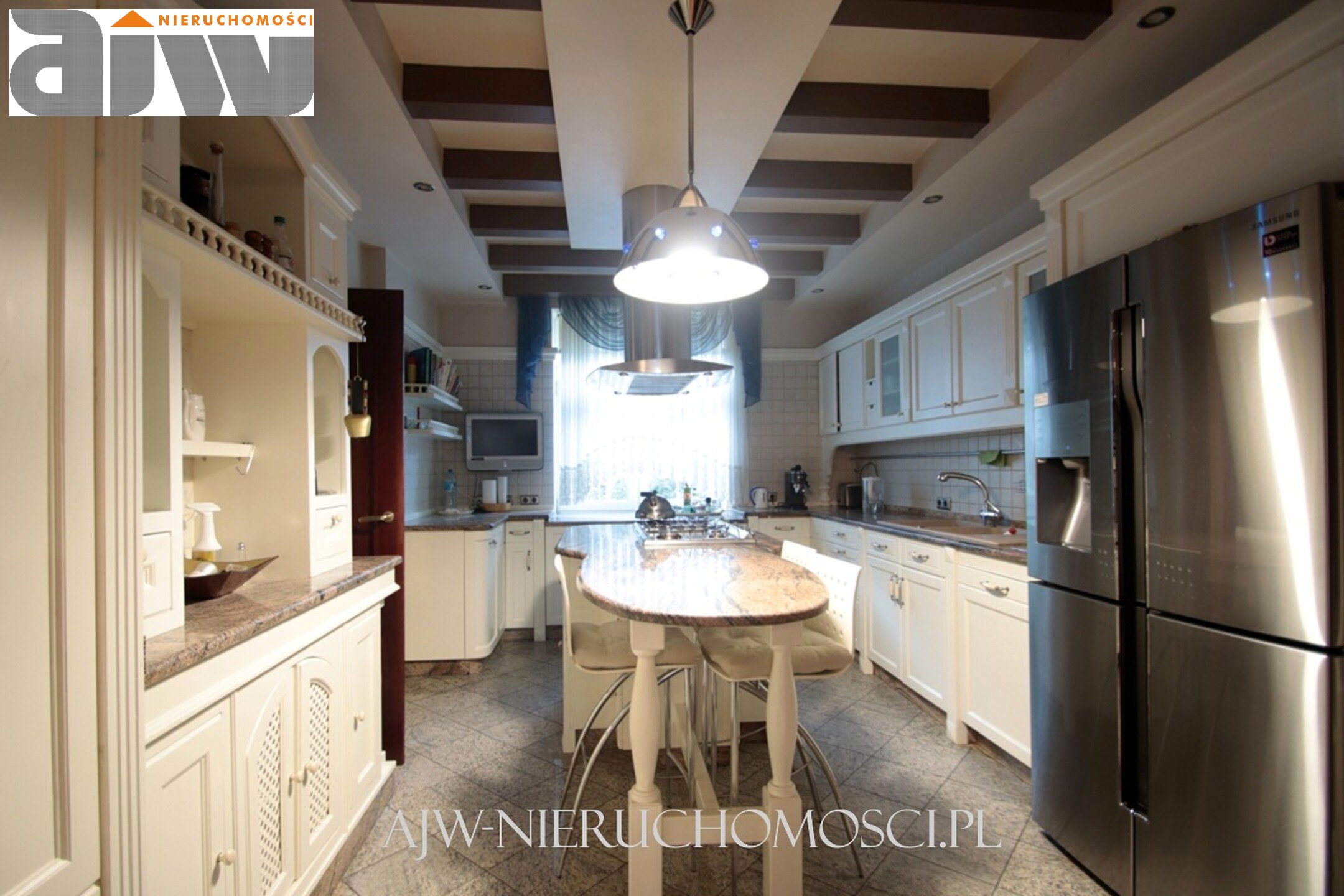 Rezydencja z basenem Izabelin C duża działka - zdjęcie 7