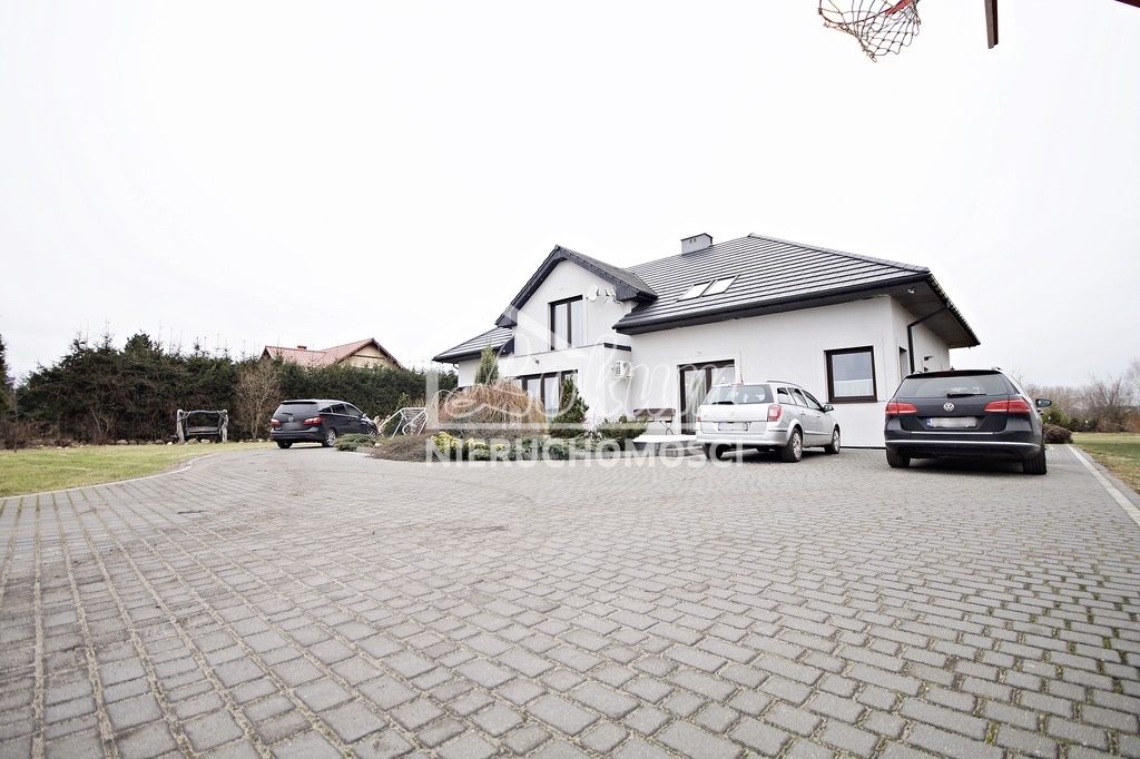 Dom 271,54 m², Modrzewie - zdjęcie 1