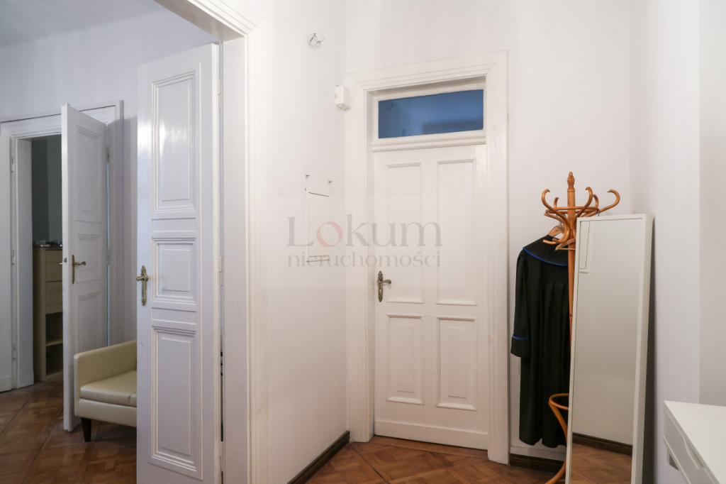 Kamienica przy Uniwersytecie Muzycznym F. Chopina - zdjęcie 8