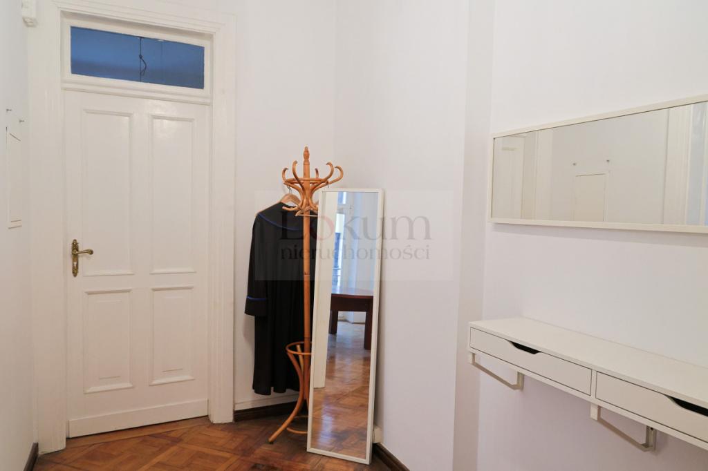 Kamienica przy Uniwersytecie Muzycznym F. Chopina - zdjęcie 10