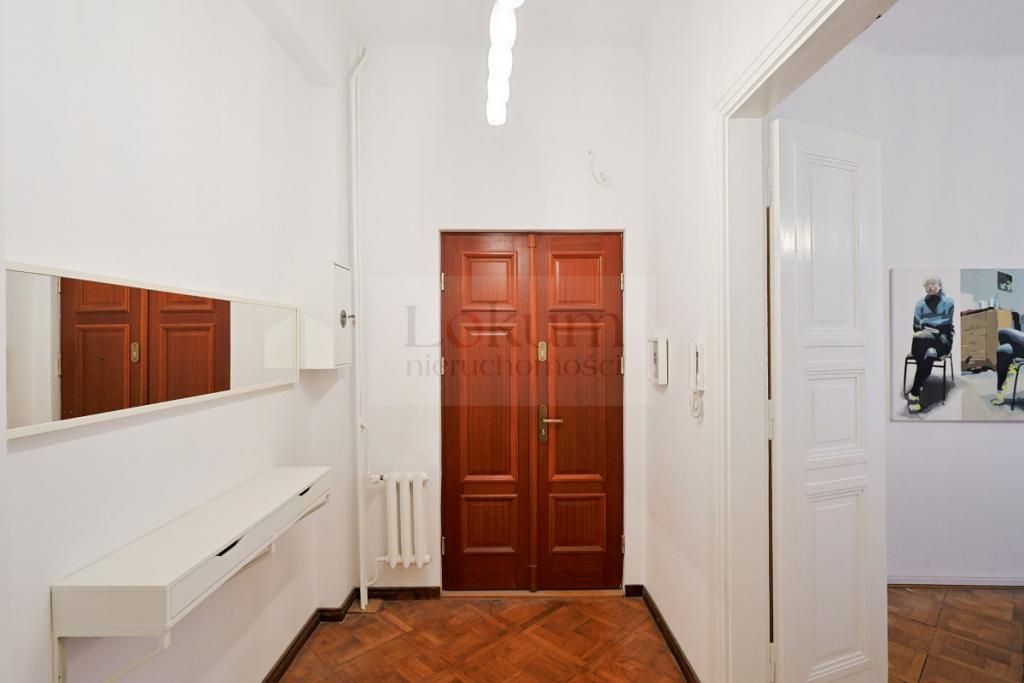 Kamienica przy Uniwersytecie Muzycznym F. Chopina - zdjęcie 12