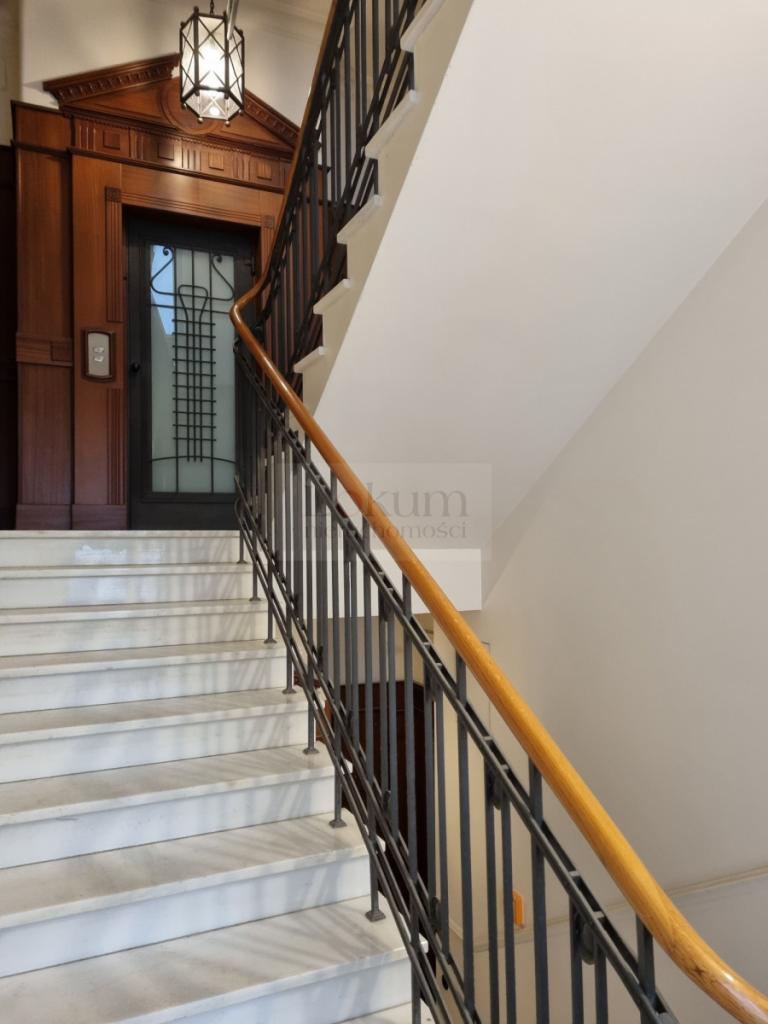 Kamienica przy Uniwersytecie Muzycznym F. Chopina - zdjęcie 15