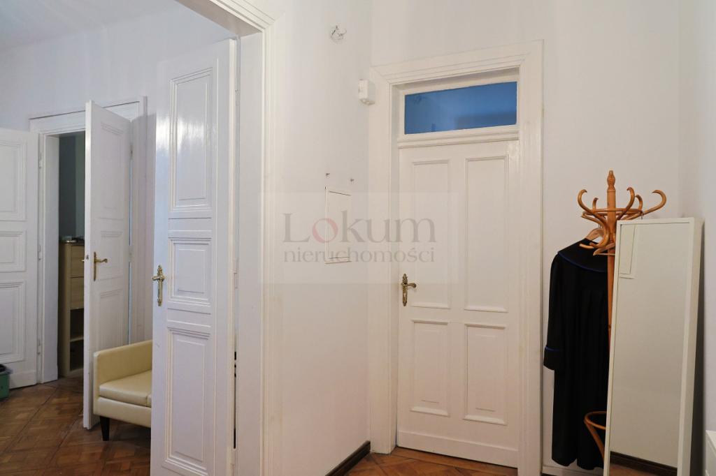 Kamienica przy Uniwersytecie Muzycznym F. Chopina - zdjęcie 9