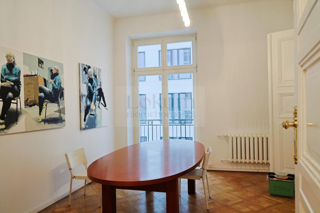 Kamienica przy Uniwersytecie Muzycznym F. Chopina - zdjęcie 4