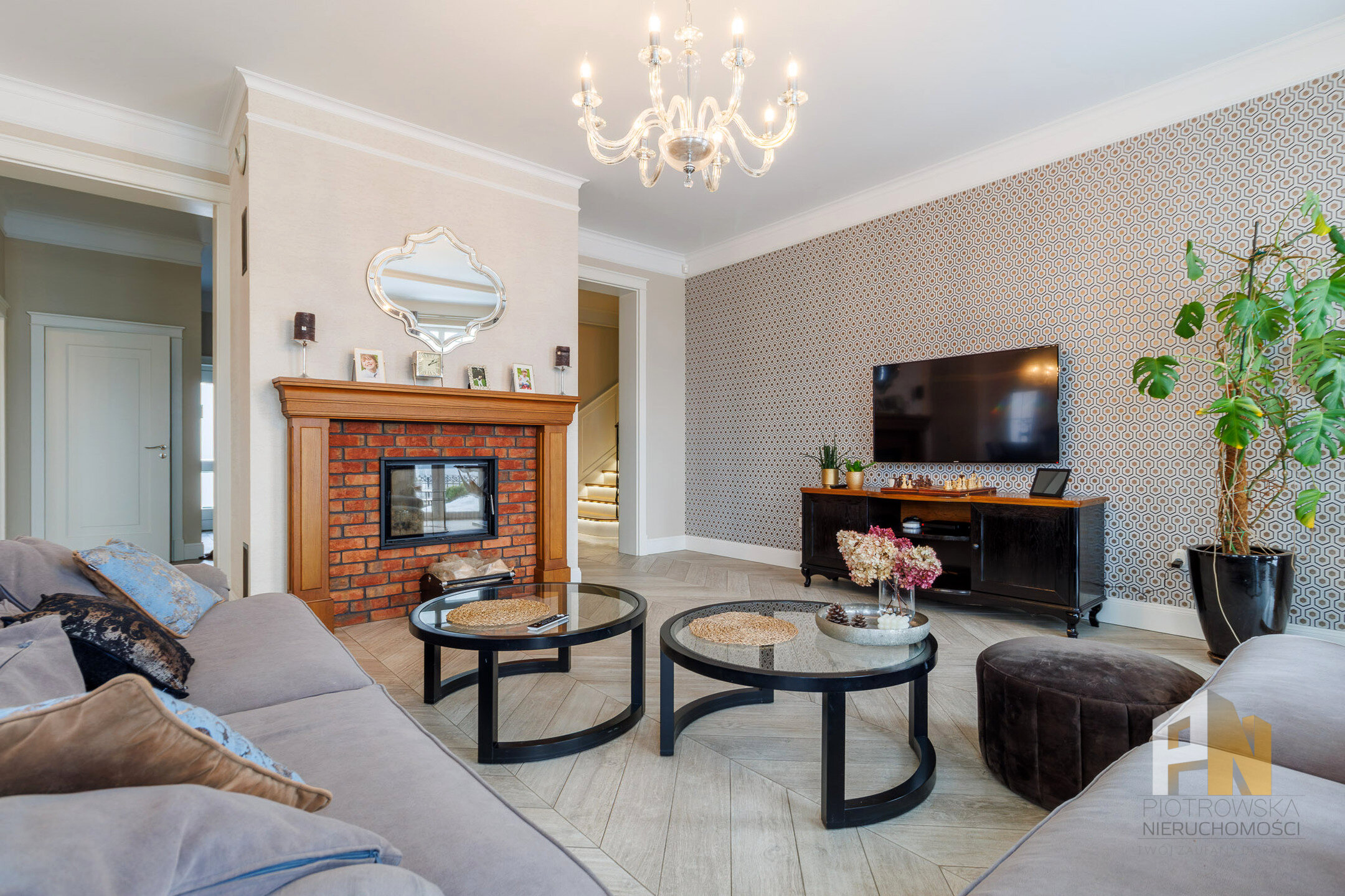 Wyjątkowa willa z dużą zagospodarowaną działką - zdjęcie 7