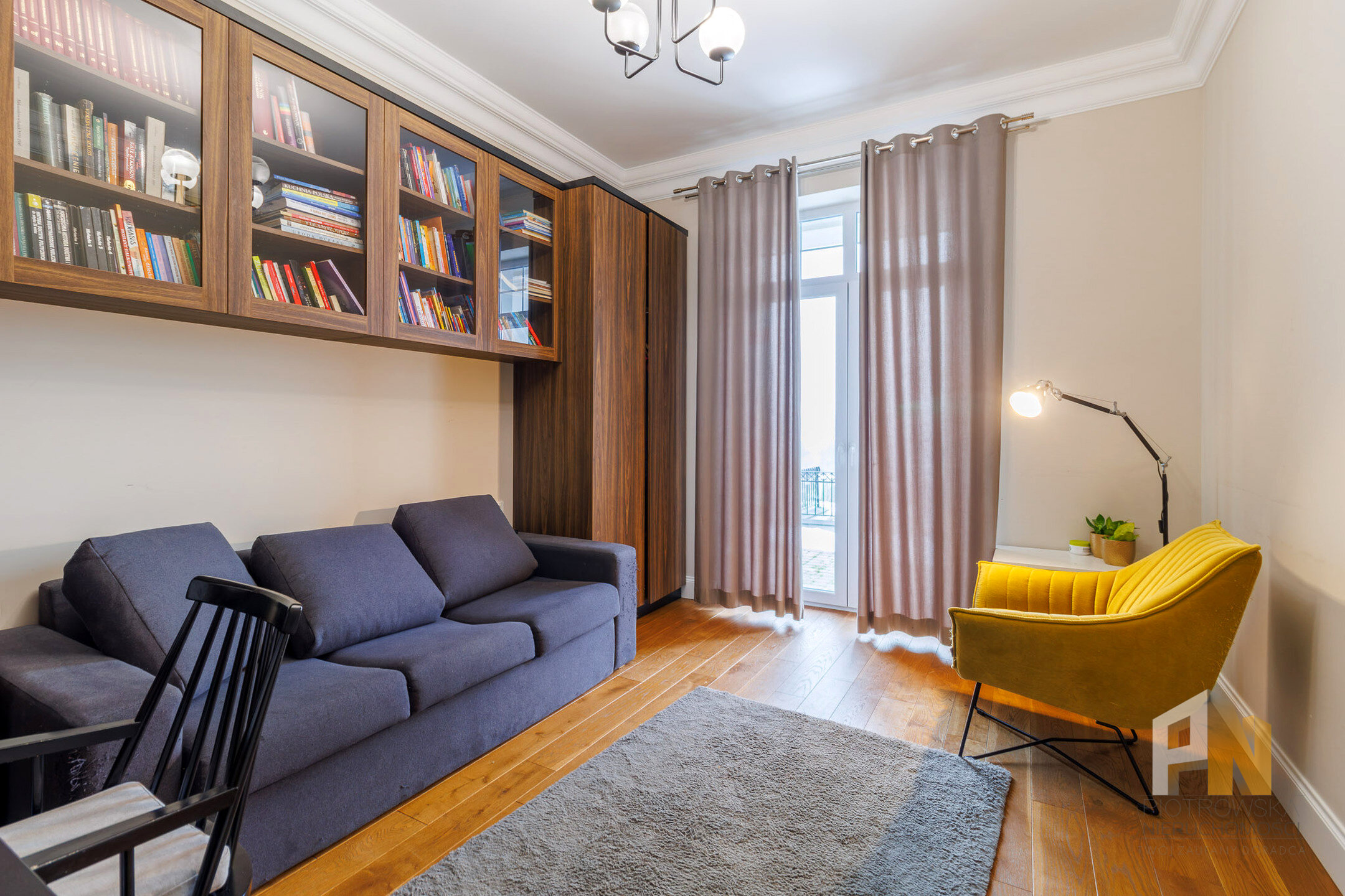 Wyjątkowa willa z dużą zagospodarowaną działką - zdjęcie 12