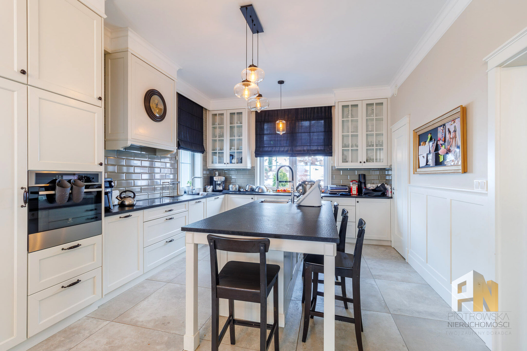 Wyjątkowa willa z dużą zagospodarowaną działką - zdjęcie 10