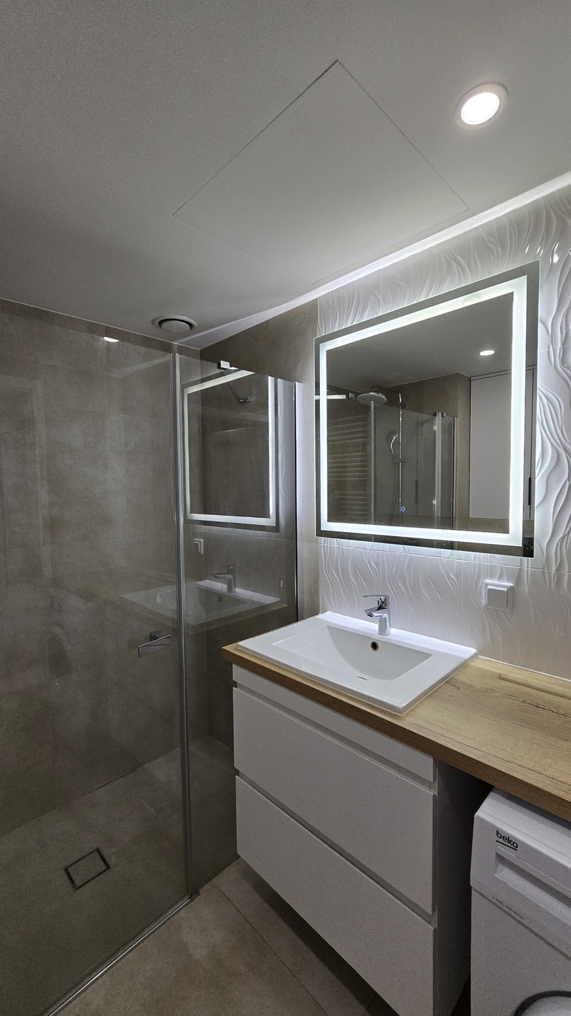 BEZ PROWIZJI - os. Paderewskiego, kompaktowe 2 pokoje, niski blok z windą, duży balkon, klimatyzacja! - zdjęcie 10