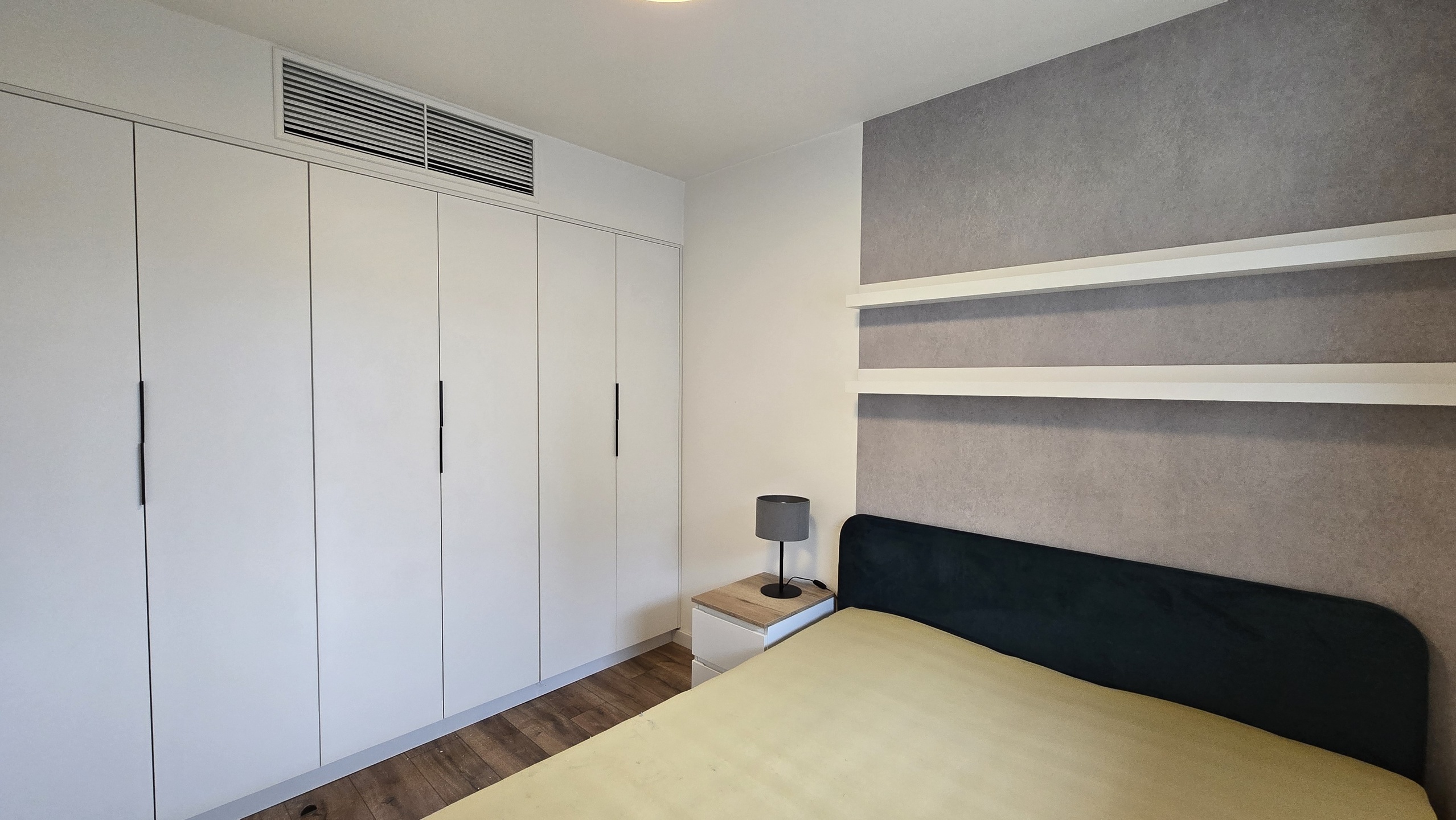 BEZ PROWIZJI - os. Paderewskiego, kompaktowe 2 pokoje, niski blok z windą, duży balkon, klimatyzacja! - zdjęcie 7