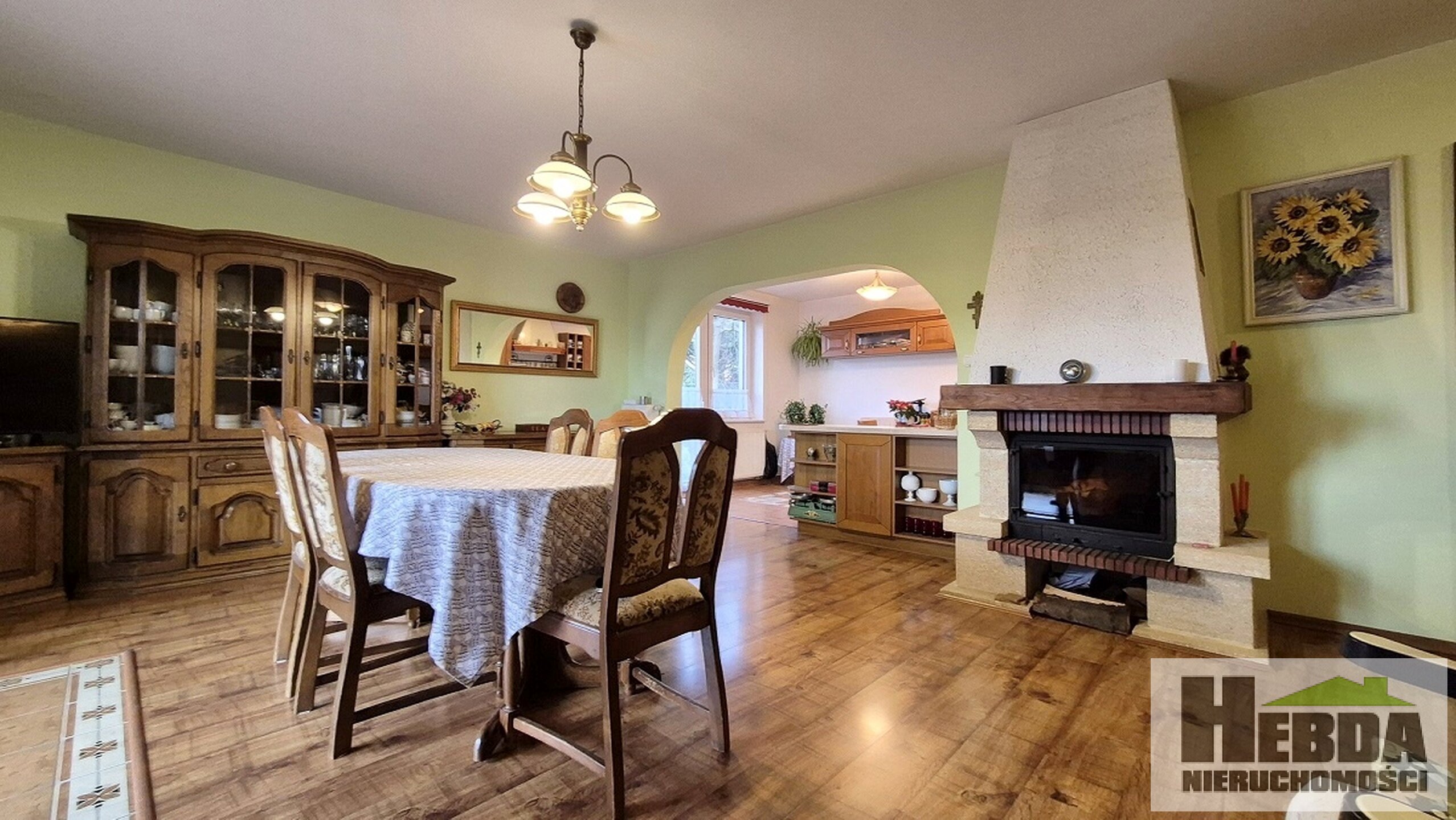 ZAWADA ! Fantastyczne miejsce ! Niewielki domek 120 m2 na widokowej działce 13 arów, tuż blisko szkoły. - zdjęcie 6