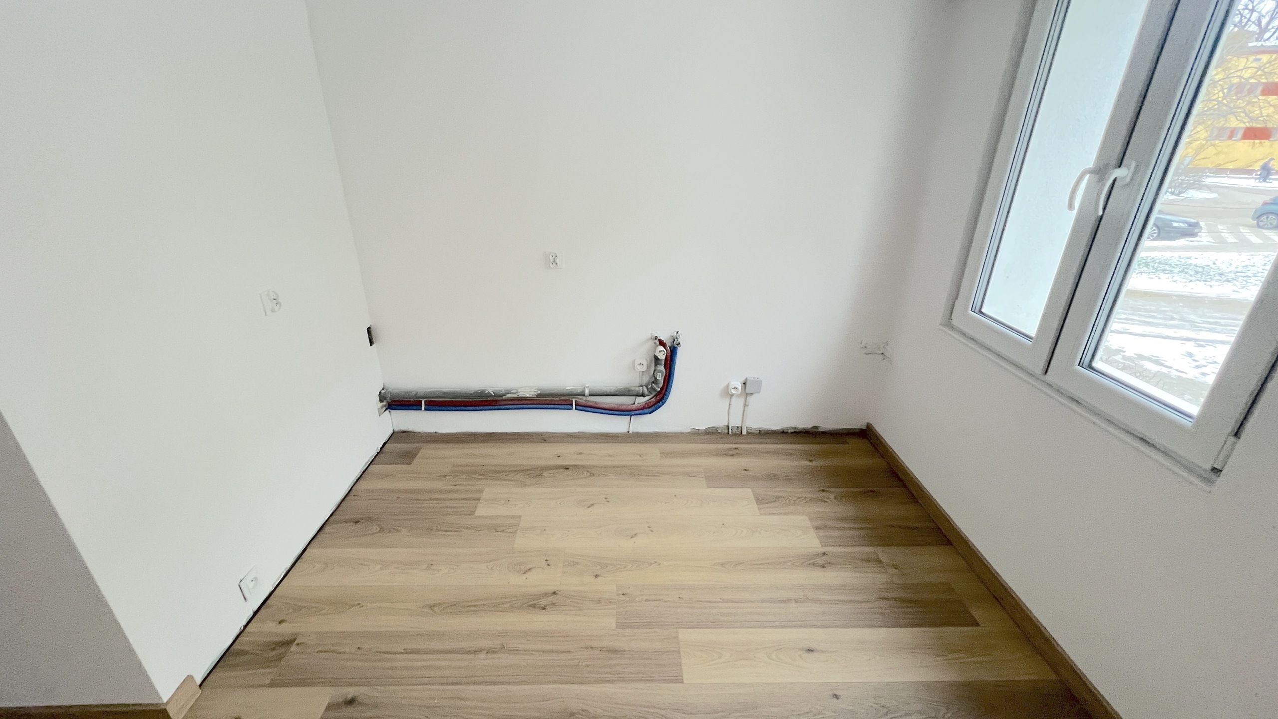 Kawalerka po generalnym remoncie. W pobliżu pełna infrastruktura - zdjęcie 7