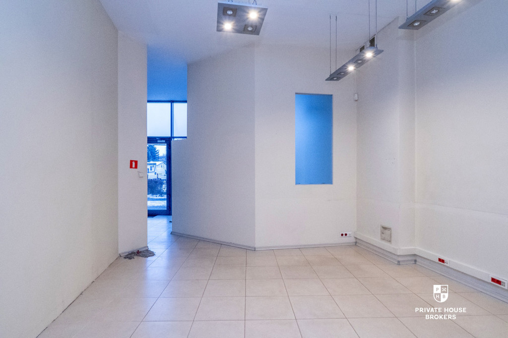 Lokal usługowy do wynajęcia, 61,9 m², Kraków, Czyżyny, Osiedle 2 Pułku Lotniczego - zdjęcie 5
