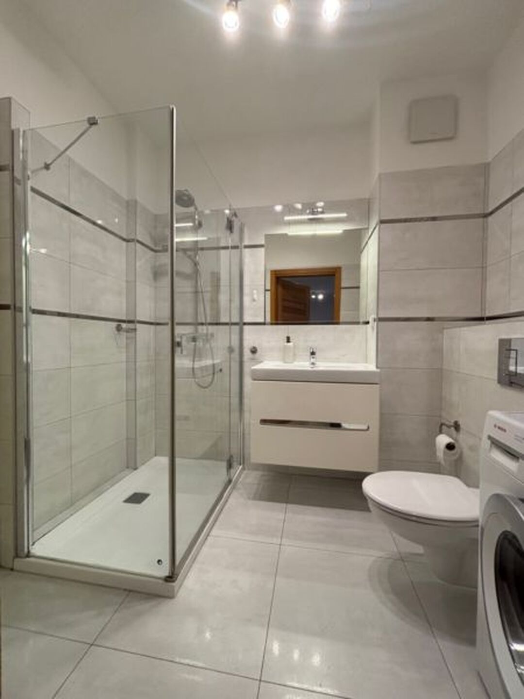 Siedmiogrodzka nowoczesne 2 pokoje garaż komórka meble - zdjęcie 6