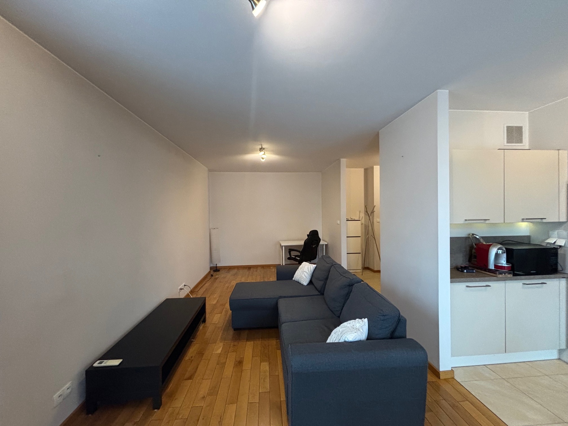 Siedmiogrodzka nowoczesne 2 pokoje garaż komórka meble - zdjęcie 3