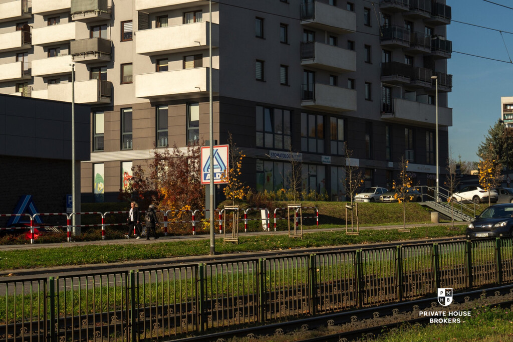 Lokal usługowy na sprzedaż, 222,94 m², Kraków, Nowa Huta, os. Na Lotnisku - zdjęcie 2