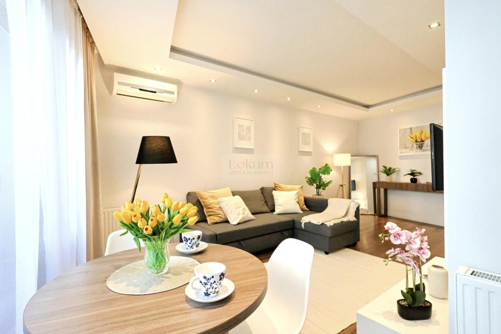 Apartament przy Browarach Warszawskich - zdjęcie 1