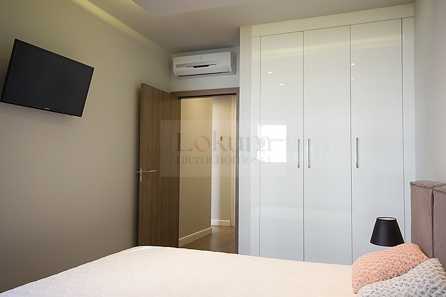 Apartament przy Browarach Warszawskich - zdjęcie 9