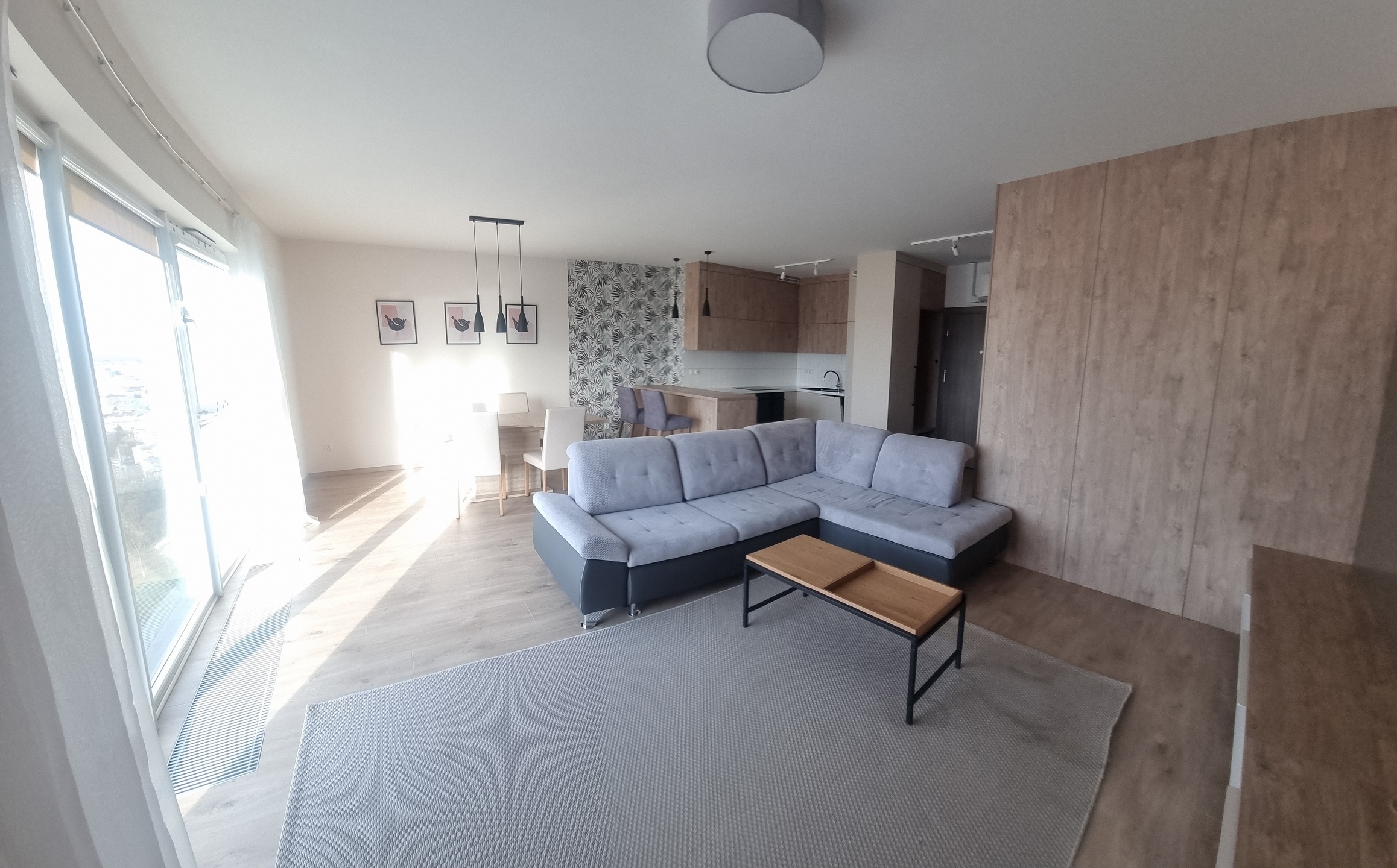 Atrakcyjny apartament na 21 piętrze z piękną panoramą - zdjęcie 2