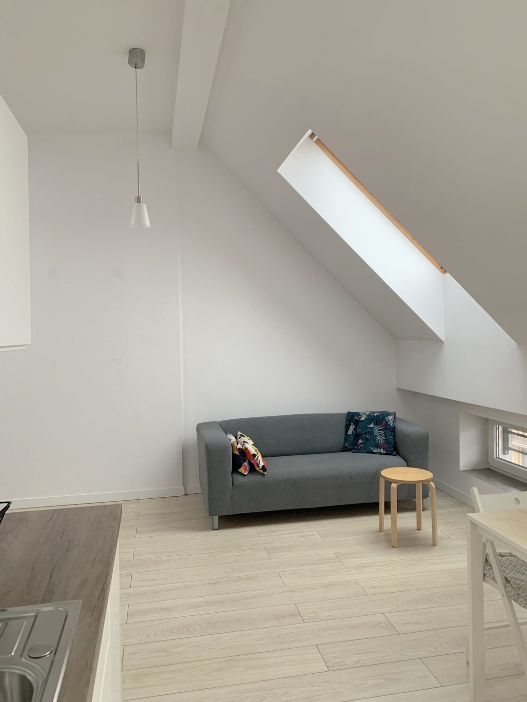 2 pokoje w bardzo dobrej lokalizacji - zdjęcie 4